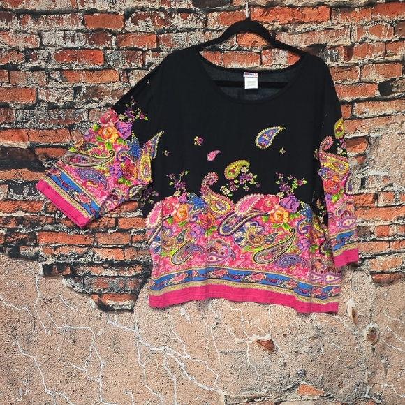 American Sweetheart Tops - Floral Paisley Women's Top